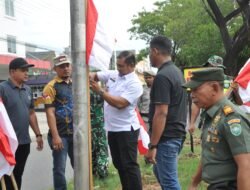 Ratusan Bendera Merah Putih Berkibar di Darul Imarah