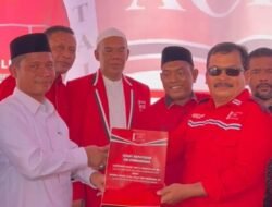 Lanjutkan Semangat UMARA: Mualem-Dek Fad dan MANDIRI Resmi Kukuhkan Tim Pemenangan
