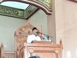 Tgk Musannif Khatib Sekaligus Jadi Imam di Lampu’uk