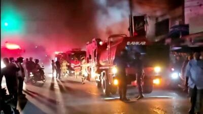 Kebakaran di Simpang Keutapang Hanguskan Lima Ruko