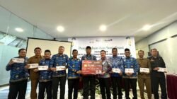 Bank Aceh Cabang Idi Serahkan KKPD ke Pemkab Aceh Timur