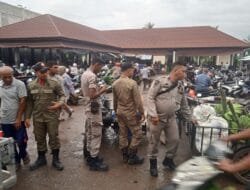 Satpol PP dan WH Aceh Besar Pantau Pasar Tradisional Lambaro