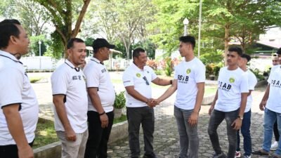 Plt Sekda Aceh Besar Lepas Tim PSAB Arungi Liga 4 Aceh