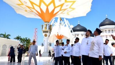 Safrizal Resmikan Rehabilitasi Payung Elektrik dan Lantai Masjid Raya Baiturrahman
