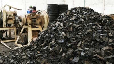 Ekspor Perdana 162 Ton Serbuk Karet ke Tiongkok