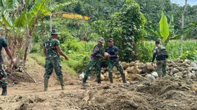Satgas TMMD ke-123 Kodam IM Pasang Bronjong untuk Cegah Abrasi di Bireuen