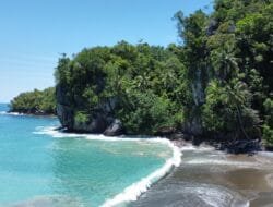 Ribuan Wisatawan Kunjungi Pantai Batee Puteh Aceh Selatan, Butuh Fasilitas Pendukung!