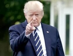 Donald Trump Mengamuk! Tarif Impor China Jadi 245 Persen