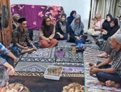 Euforia Aktor Unjuk Rasa dan Duka Buah Hati Wahidin