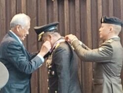 Jenderal TNI Ini Terima Medali Kehormatan dari Pemerintah Singapura