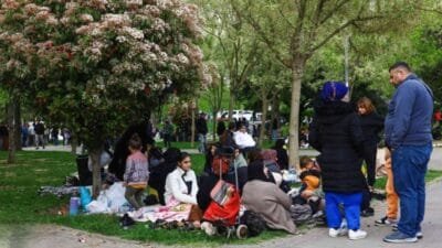 Gempa di Istanbul, Warga Panik dan Mengungsi ke Tempat Terbuka