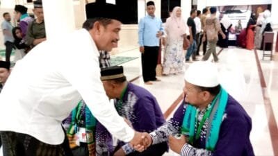 Wakil Bupati Aceh Besar Melepas Keberangkatan 42 Jamaah Haji Kloter 5 di Masjid Sibreh