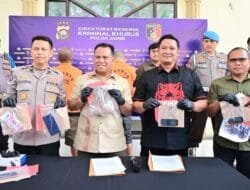 Dua Warga Ditangkap karena Jual Emas Murni Ilegal