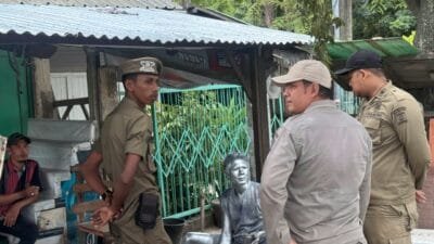 Manusia Silver Meresahkan Masyarakat Aceh Besar, Satpol PP dan WH Turun Tangan