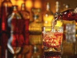 Arab Saudi Bolehkan Jual Beli dan Konsumsi Alkohol Mulai Tahun 2026