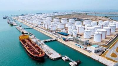 Alasan Indonesia Kecanduan Impor Minyak dari Singapura