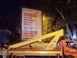 Iklan Diskominfotik Banda Aceh Diturunkan Paksa, Ternyata Dipasang pada Baliho Ilegal