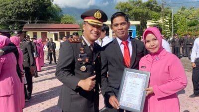 Kapolres Gayo Lues Beri Penghargaan kepada Istri Personel Berprestasi