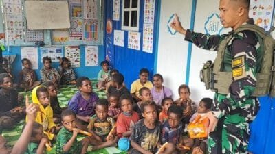 Prajurit TNI Hadirkan Harapan di Tengah Krisis Pendidikan Papua Tengah