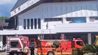Gedung DPRA Terbakar, Api Berkobar di Ruang Humas dan Sekretariat