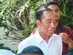 Kondisi Jokowi Memprihatinkan, Penyakit Kulit Belum Sembuh