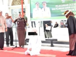 Ingat Wanita Seksi Berbikini Merah? Akhirnya Dicambuk Bersama Mantan GM Takabeya