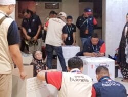 Pos Indonesia Angkut 105 Ton Paket Kiriman Jamaah Haji