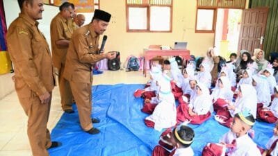 Wakil Bupati Aceh Besar Tinjau Hari Pertama MPLS di SDN Blang Bintang