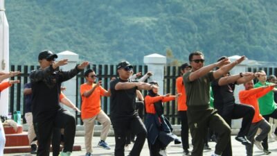 Satgas Yonif 112/DJ Olahraga Bersama Forkopimda Puncak Jaya