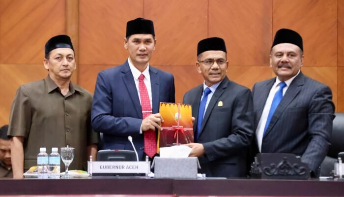 Plt Sekda Aceh Sampaikan Raqan RPJMA 2025-2029 dalam Rapat Paripurna DPRA