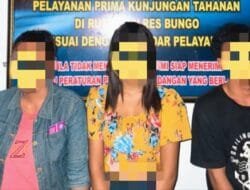 Tiga Orang Tertangkap Tangan Bawa Sabu