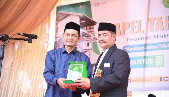 Wakil Bupati Aceh Besar Motivasi Santri Pesantren Modern Al-Falah Abu Lam U: Siapkan Diri Jadi Generasi Emas Bangsa