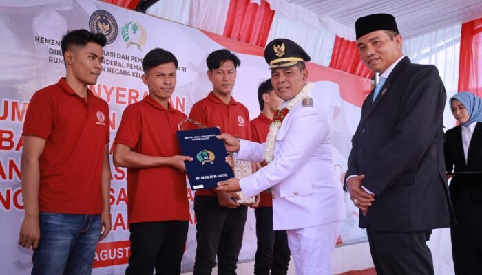 Bupati Aceh Besar Serahkan Remisi Bebas untuk Empat Warga Binaan Rutan Jantho