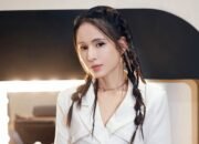 Artis 60 Tahun Ini Dicurigai Petugas Bandara karena Terlalu Cantik dan Awet Muda