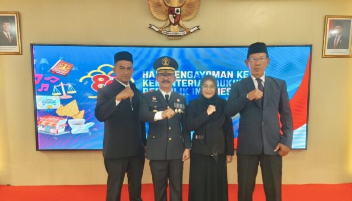 Keuchik Ie Masen Kayee Adang Gagas Pembentukan Pos Bantuan Hukum, Dua Staf Terima Sertifikat Paralegal