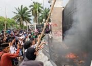 Ratusan Pelajar Diamankan dalam Aksi Demo di DPR