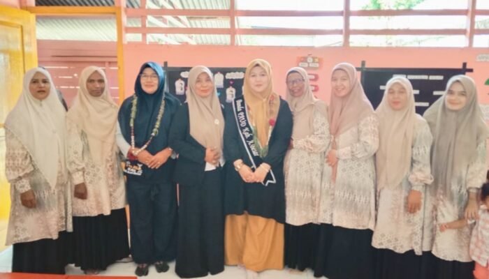 Bunda PAUD Aceh Besar Sambangi PAUD Zahratul Quray Menasah Mesjid Lamlhom