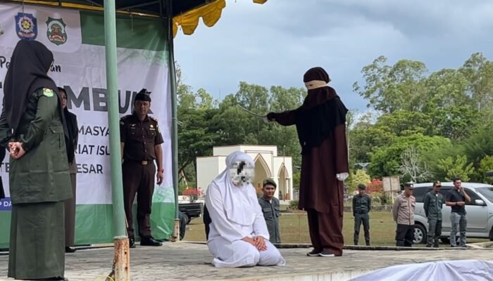 Empat Terpidana Jalani Uqubat Cambuk di Aceh Besar