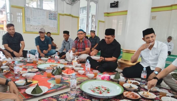 Syeh Muharram Menghadiri Maulid di Dusun Aron Gue-Gajah