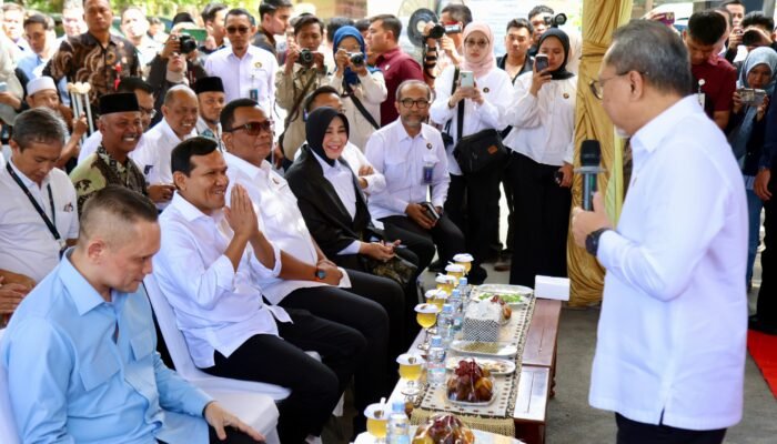 Wagub Aceh dan Menko Pangan Tinjau Koperasi Desa Merah Putih di Banda Aceh