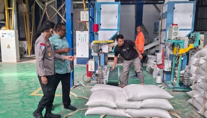 Kapolda Aceh Cek Kualitas Beras di Kilang Padi Blang Bintang, Pastikan Bebas Oplosan