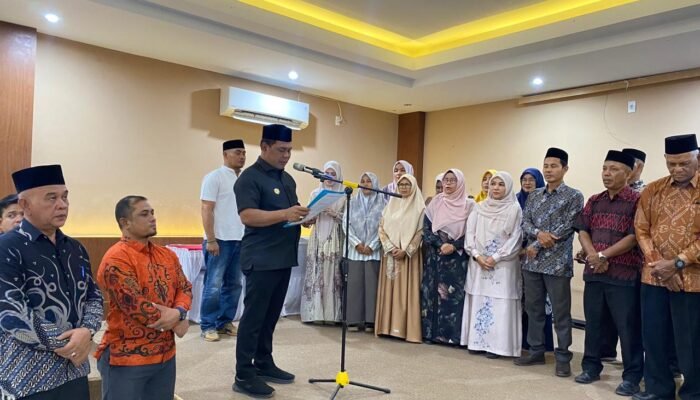 Syech Muharram Kukuhkan FOSMADA dan FOSMADAKA: Wadah Pemersatu dan Penggerak Pembangunan Aceh Besar