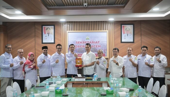 Sekda Aceh Dorong KPI Susun Regulasi Pengawasan Konten Media Sosial