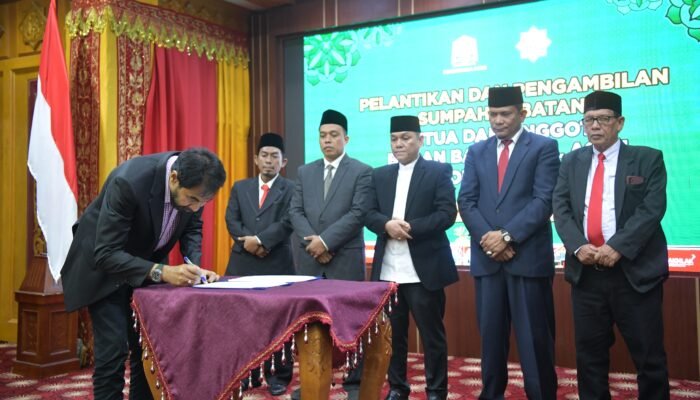 Muhammad Yunus Pimpin Baitul Mal Aceh, Gubernur: Potensi Zakat Masih Sangat Besar