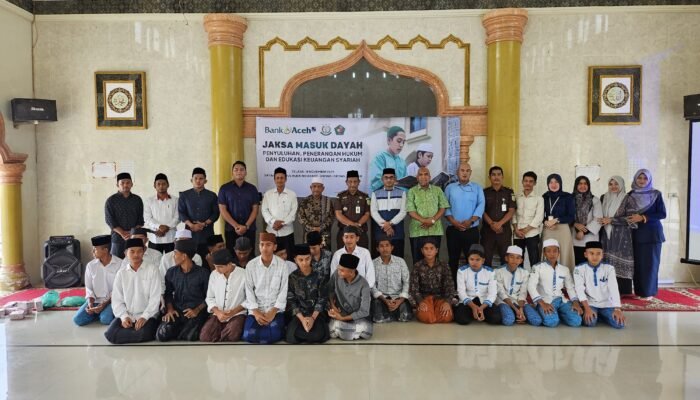Kejati Aceh Perkuat Literasi Hukum Santri, Program Jaksa Masuk Dayah Kembali Digelar di Pidie