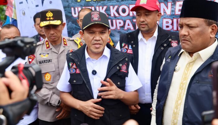 Wagub Aceh Salurkan Bantuan Logistik Darurat Bencana untuk Pidie dan Bireuen