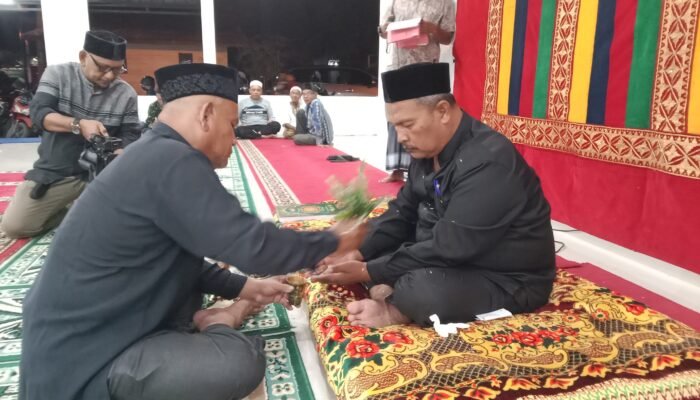 Yusri VE ST Disambut Adat Peusijuek, Harapan Baru untuk Gampong Leu Ue