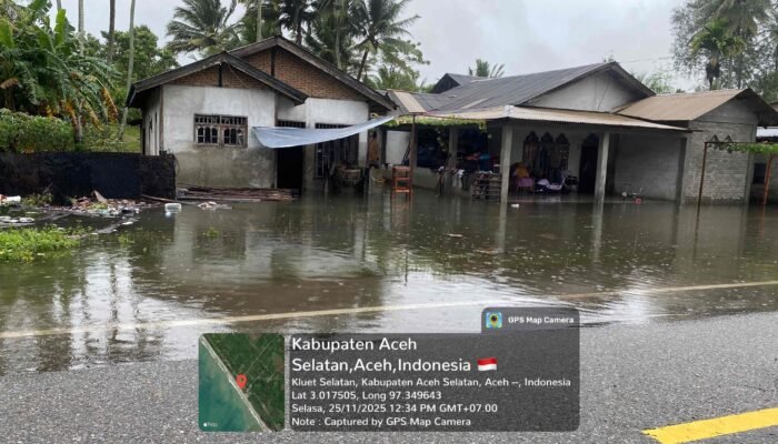 Banjir di Pasie Lembang, Jalur Nasional Tapaktuan–Medan Lumpuh dan Puluhan Rumah Terendam
