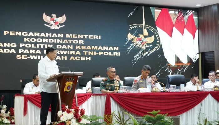Ratusan Prajurit TNI dan Polri Menerima Pengarahan Menkopolkam RI di Mapolda Aceh