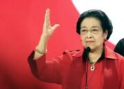 Megawati Ingatkan Relawan Kesehatan PDIP: Tolong Semua Orang, Jangan Pilih-pilih!